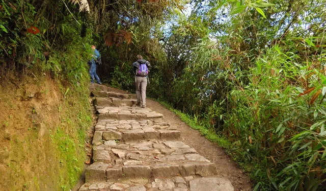  A este centro histórico también puedes subir a pie. Foto: Boleto Machu Picchu    