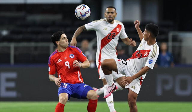  La selección peruana enfrentó a Chile por la fecha 1 de la Copa América 2024. Foto: AFP   