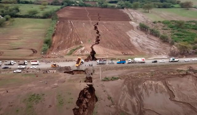 La región del Rift de África es una zona de divergencia tectónica donde la Placa Africana se está separando en dos partes: la Placa Somalí y la Placa Nubia. Foto: captura de Youtube   