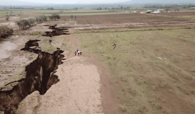  El valle del Rift presenta un paisaje diverso que incluye montañas, llanuras, desiertos y zonas boscosas. Foto: captura de YouTube   