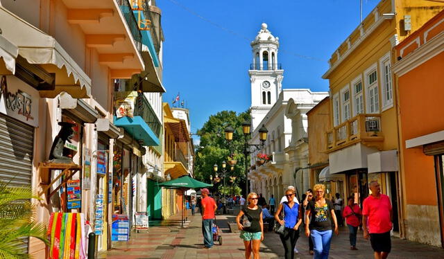El principal ingreso en Santo Domingo es el turismo. Foto: Kayak   