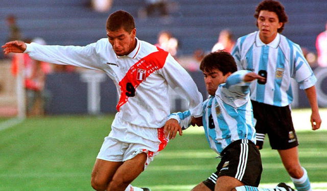  La última vez que Perú derrotó a Argentina fue por 2 a 1 en la Copa América 1997. Foto: AFP    