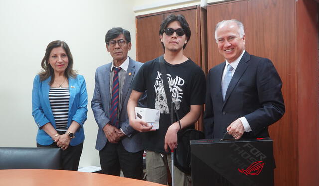  Sebastián León tiene 19 años y actualmente cursa la carrera de Matemática pura. Foto: UNI.   