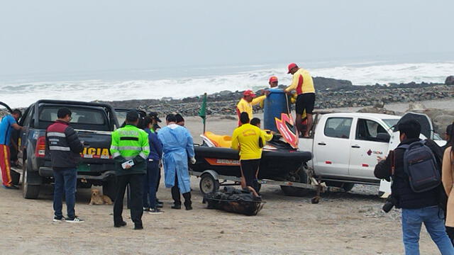  Policías usan dron y motos acuáticas para encontrar al desaparecido. Foto: Liz Ferrer/La República   