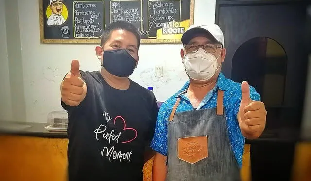  Un fiel cliente de El Tío Bigote en su restaurante. Foto: Facebook de El Tío Bigote.