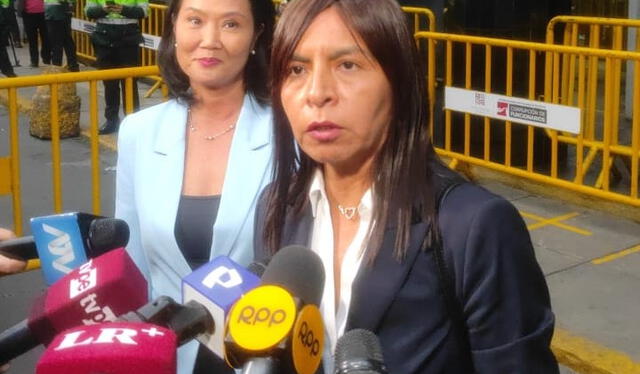 Abogada Giulliana Loza, a cargo de defensa de Keiko Fujimori, fue agredida al salir de la audiencia   