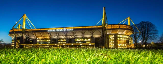  Signal Iduna Park es el estadio donde juega como local el Borussia Dortmund. Foto: Signal Iduna Park    