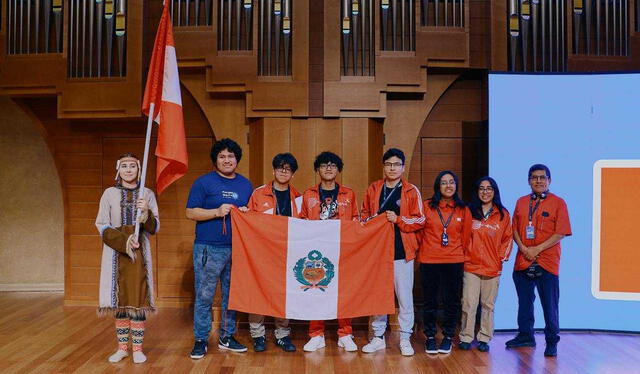  Delegación peruana en las Olimpiadas de Física en Rusia. Foto: Difusión   