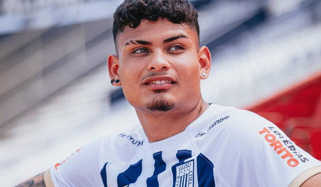  Jeriel De Santis aún no anotó goles en partidos oficiales con camiseta de Alianza Lima. Foto: Alianza Lima    