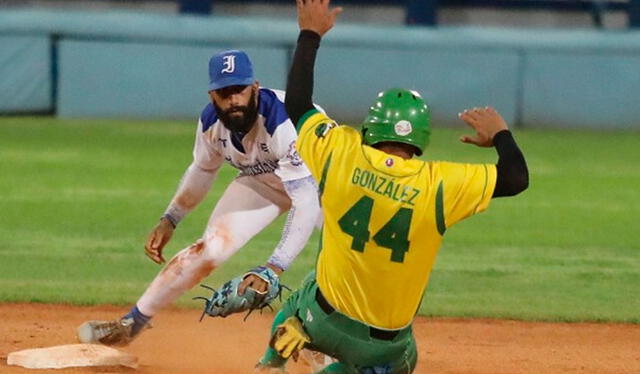 Industriales sacó la casta en el juego 3 y aplastó 9-1 a los Vegueros. Foto: JIT   