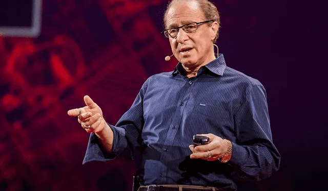  Raymond Kurzweil afirma que, con la ayuda de la biotecnología y la inteligencia artificial, se logrará que un humano viva un milenio. Foto: Wikipedia   