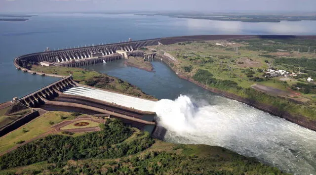 La represa hidroeléctrica de Itaipú, ubicada entre Brasil y Paraguay, es la segunda más grande del mundo. Foto: Global Energy   