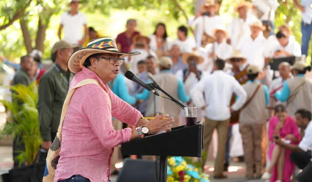  Presidente colombiano, Gustavo Petro, responsabiliza a “corredor humanitario por muertes. Foto: Presidencia de Colombia   