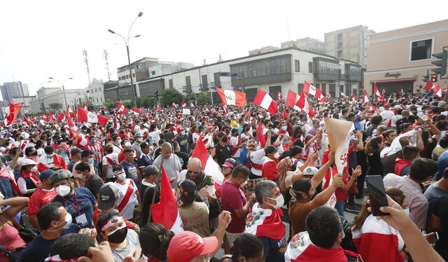  Perú está catalogado entre los países con "democracia deficiente". Foto: The Economist   