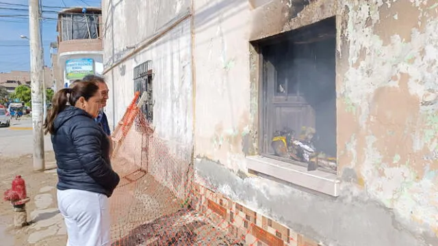 El siniestro empezó en la parte trasera de una vivienda multifamiliar ubicada en la cuadra 2 de la calle Junín. Foto: Emmanuel Moreno/URPI-LR   