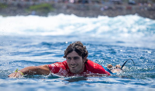  Entre los surfistas que quedaron por debajo de Correa se encuentran el japonés Kanoa Igarashi y el brasileño Filipe Toledo. Foto: Duke Surf.   