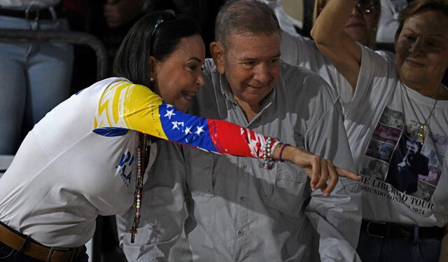  Junto a Edmundo Gonzales, buscan iniciar un gobierno de transición. Foto: AFP   