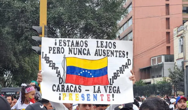 En el contexto de las Elecciones Generales en Venezuela, los ciudadanos venezolanos residentes en Perú llevaron a cabo diversas manifestaciones en varias ciudades del país. Foto: Miguel Calderon URPI/LR   