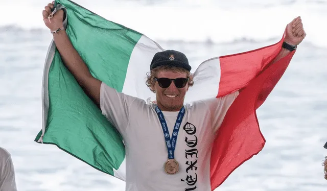 El surfista mexicano Alan Cleland. Foto: @juegosolimpicos<br>   