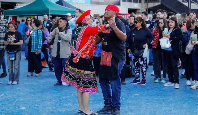  Bailaron cumbia peruana, huayno, huaylas y marinera. Foto: Club Atlético Belgrano/Facebook   