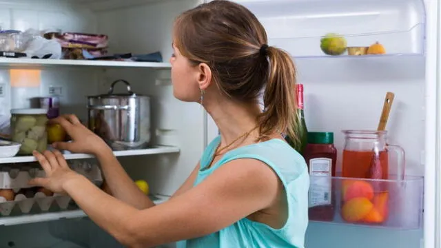  Guardar la olla con comida en el refrigerador puede dañar el metal de este utensilio de cocina. Foto: Freepik   