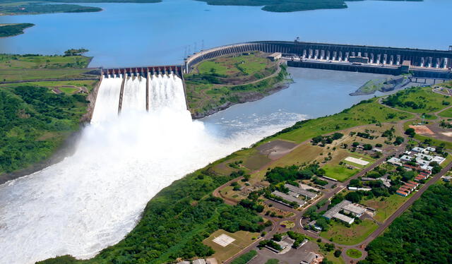 Se construyó luego de firmar un tratado de paz entre Brasil y Paraguay. Foto: AEN   