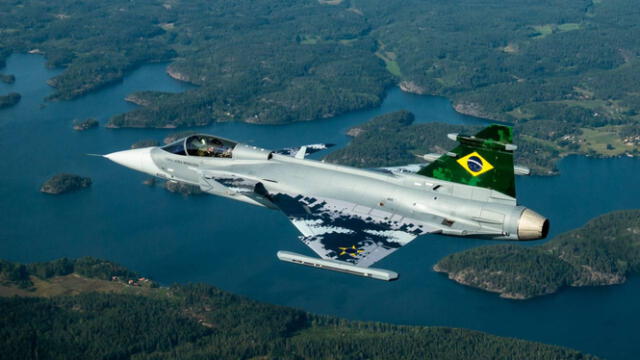 El primer avión de caza brasileño. Foto: Gazeta do povo   