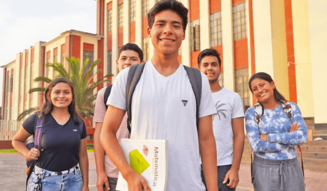  Miles de estudiantes postulan a la Universidad Nacional de Ingeniería. Foto: Admisión UNI    