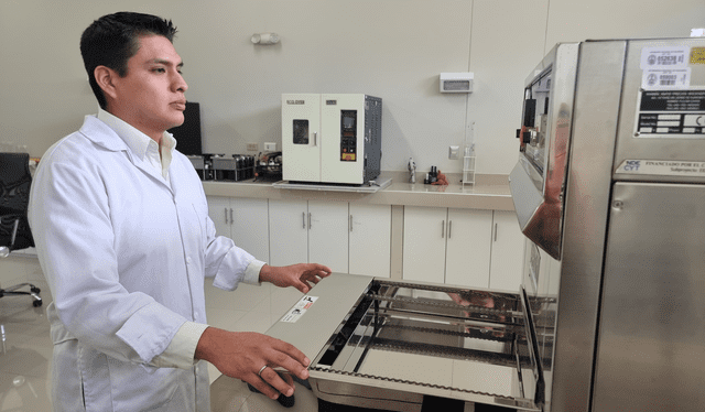  El talentoso joven llevará su doctorado en una universidad de España. Foto: La República.   