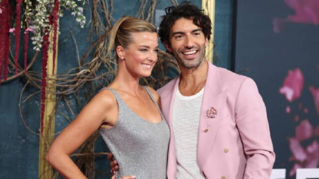  Justin Baldoni y su esposa Emily en la premiere de 'It Ends With' (Cerrando el círculo). Foto: afp    