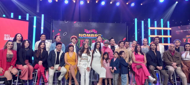 Elenco completo de 'Tu nombre y el mío'. Foto: Sandy Carrión/La República   