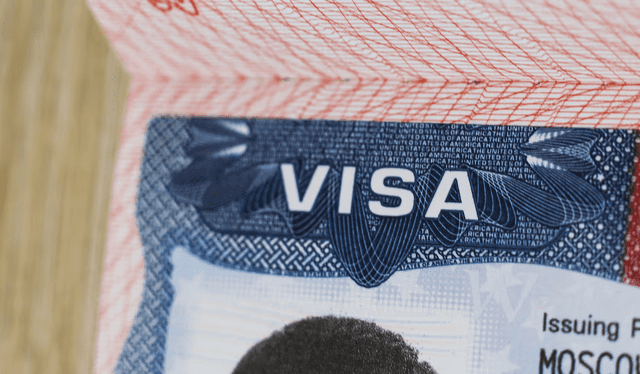  Los adultos mayores podrán tramitar la visa b-1 y visa b-2 sin necesidad de tener una entrevista. Foto: Semana.com   