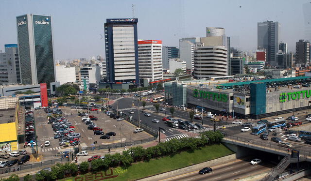  San Isidro es considerado el centro financiero de la ciudad de Lima. Foto: Andina.   