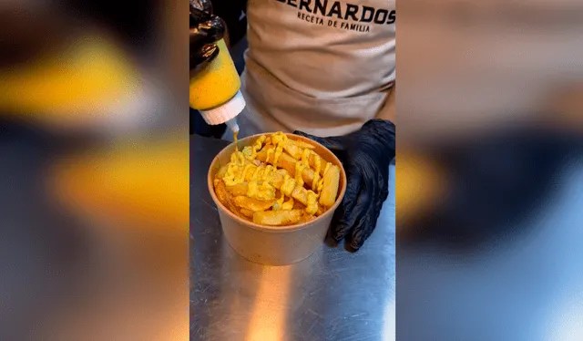  Un restaurante se unió a la tendencia y compartió un video que dejó a muchos muy intrigados por la nueva presentación del tradicional pollo a la brasa. Foto: composición LR/TikTok   