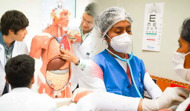 Los participantes de los Serums 2024 –II deben cumplir con un período de servicio de un año en zonas rurales como parte de su formación profesional. Foto: composición LR/difusión