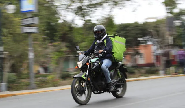  En la ciudad de Lima, existen numerosos servicios de delivery a disposición de los clientes. Foto: Andina. 