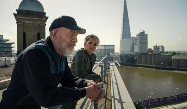 'El sindicato': Halle Berry y J. K. Simmons. Foto: Netflix   