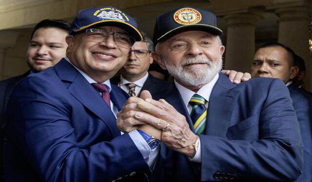 Gustavo Petro y Lula da Silva, mandatarios de Colombia y Brasil, tienen reparos en cuestionar abiertamente las elecciones en las que Maduro resultó ganador. Foto: AFP   