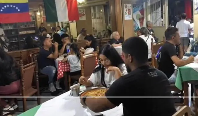 Masiva asistencia en pizzería. Foto: TikTok    