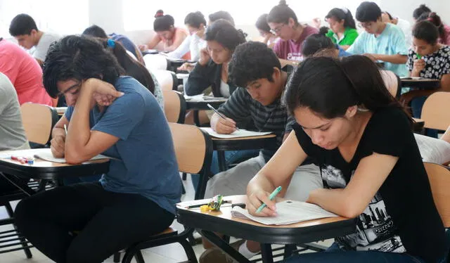  El costo del examen de admisión varía, según la institución de procedencia. Foto: Andina.   