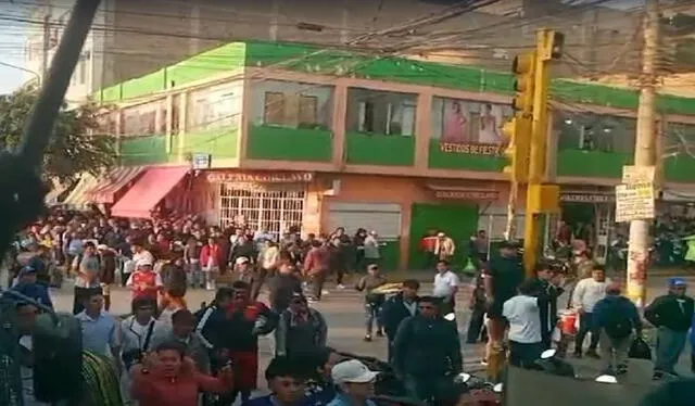  Comerciantes se enfrentan. Foto: Captura de pantalla/ Municipalidad de Chiclayo    