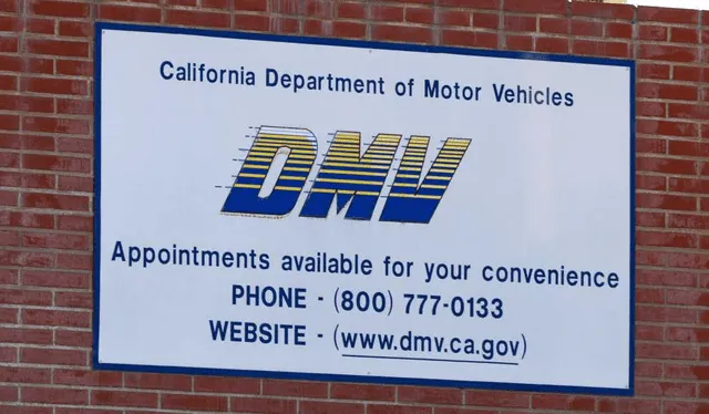  El DMV actualizó el precio para obtener la Real ID en California en 2024. Foto: KSBW   