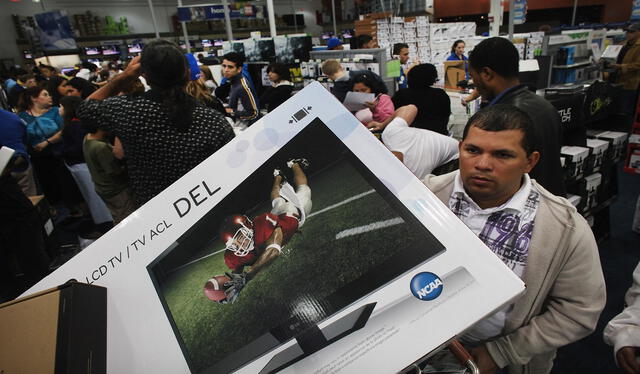 El consumismo es uno de los males de este tiempo, opina la especialista. Fotografía: AFP   