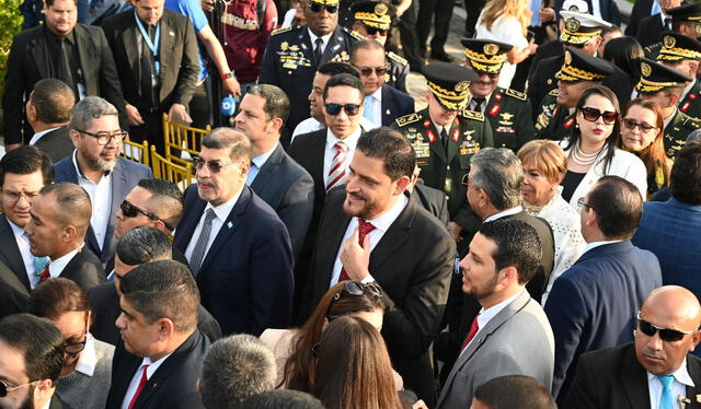 El sobrino de la mandataria renunció a la jefatura del Ministerio de Defensa. Foto: RFI El sobrino de la mandataria renunció a la jefatura del Ministerio de Defensa. Foto: RFI