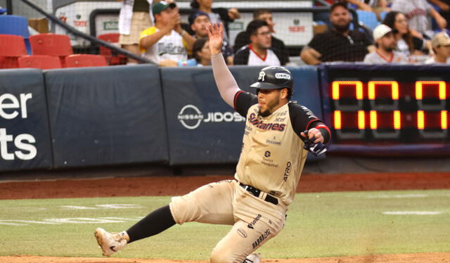 Los Sultanes de Monterrey se impusieron a los Tecos en 6 juegos. Foto: LMB   