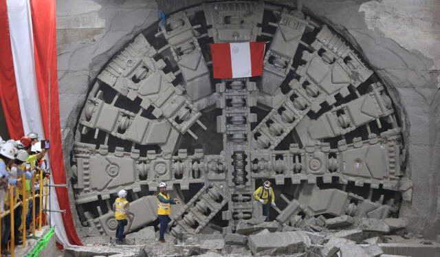  Tuneladora de la Línea 2 del Metro de Lima