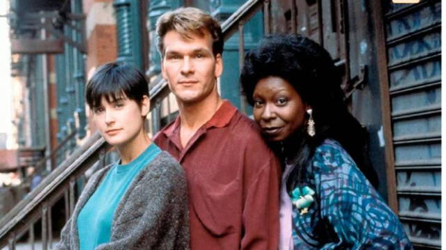  Demi Moore, Patrick Swayze y Whoopi Goldberg e en Ghost. Foto: internet <br>   