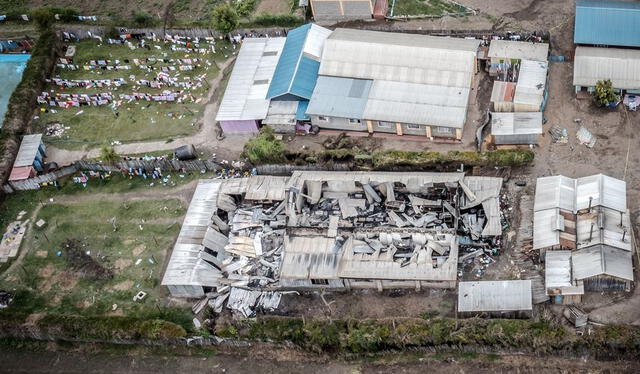 La escuela en Kenia quedó destruida después del incendio. Foto: AFP   