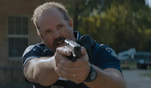  David Denman como el oficial Evan Marston. Foto: Netflix    