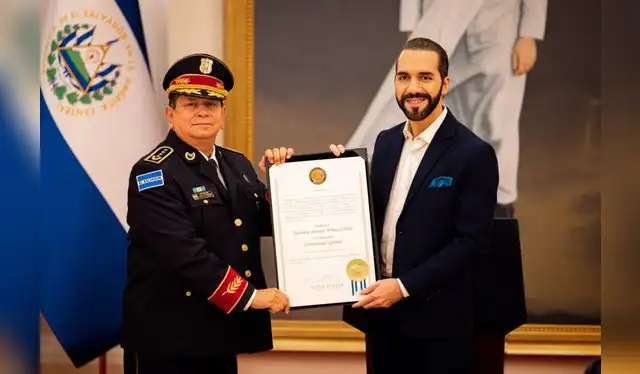 Un helicóptero de la Fuerza Aérea Salvadoreña se estrelló en Pasaquina, causando la muerte de Mauricio Arriaza Chicas, director de la PNC, y otros ocupantes. Foto: dRamirez/Diario El Salvador   